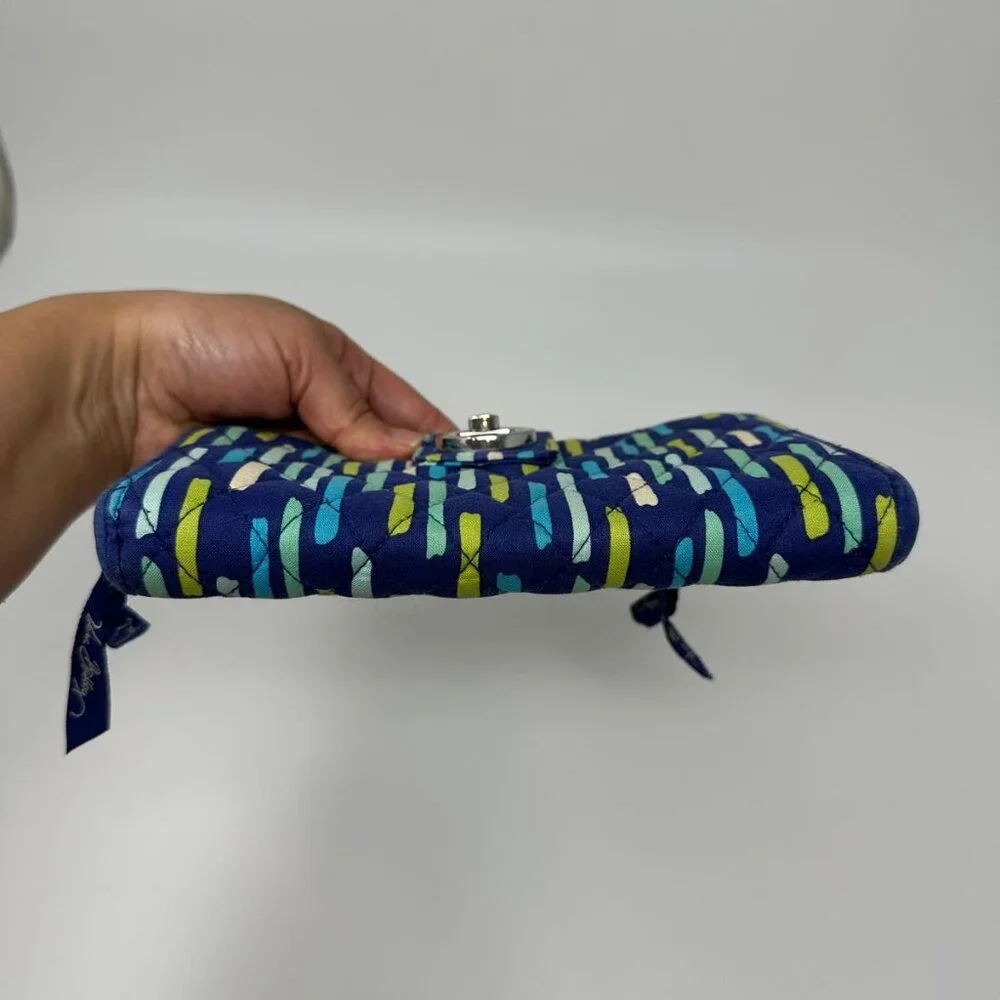 Vera Bradley Turnlock Wallet Katalina Showers Zip Around Organize